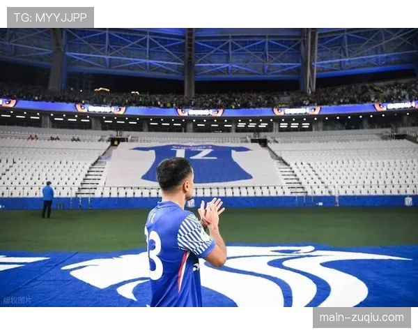 申花放弃中场缠斗策略，长传转换提速直击防线身后空间